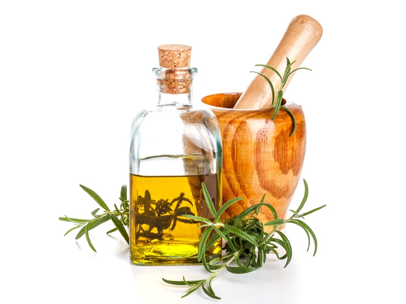 How To Use Rosemary Oil For Hair