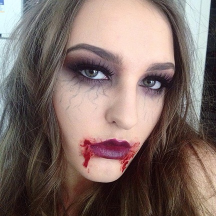 How to Do Vampire Eye Makeup 2