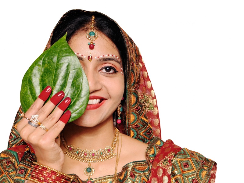 How To Do Bengali Bridal Makeup