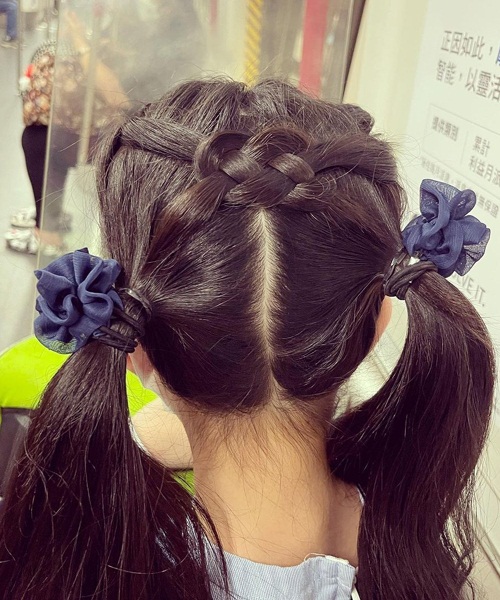Double Ponytail with a Knot