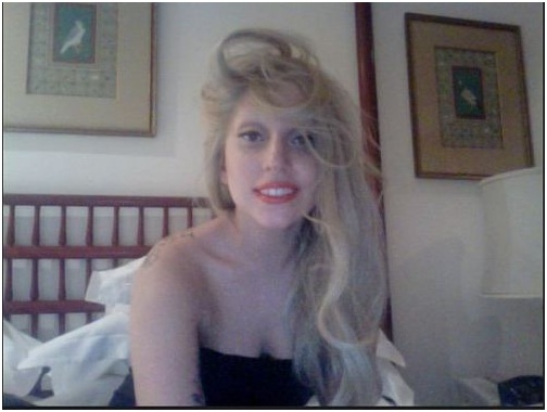 Lady Gaga Shares Makeup-Free Selfie, Is Flawless
