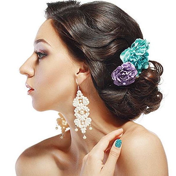 Top 9 Maharashtrian Bridal Hairstyles for Girls | Styles At Life