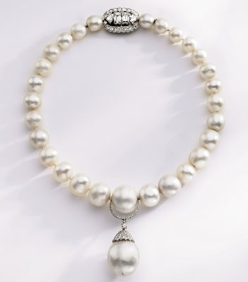 Single Strand Natural Pearls Necklace