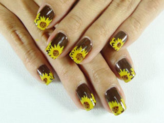 9 Best Sunflower Nail Art Designs with Pictures