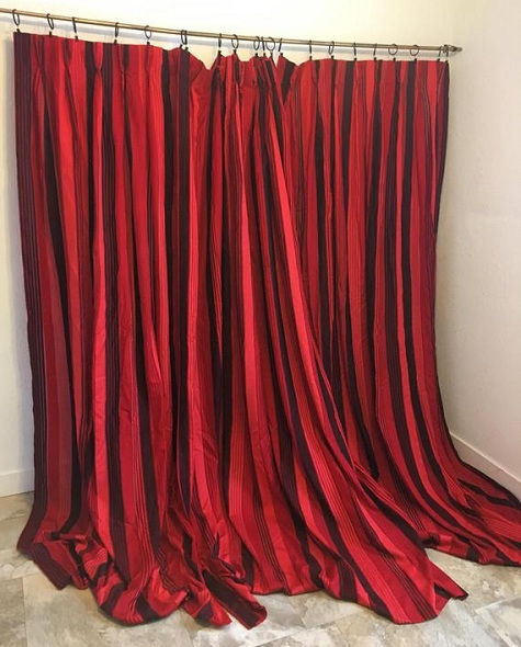 Vintage Red Curtain Design