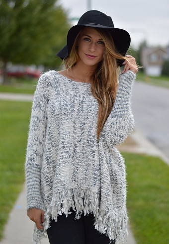Women’s Sweater with Knitted Fringe Edges