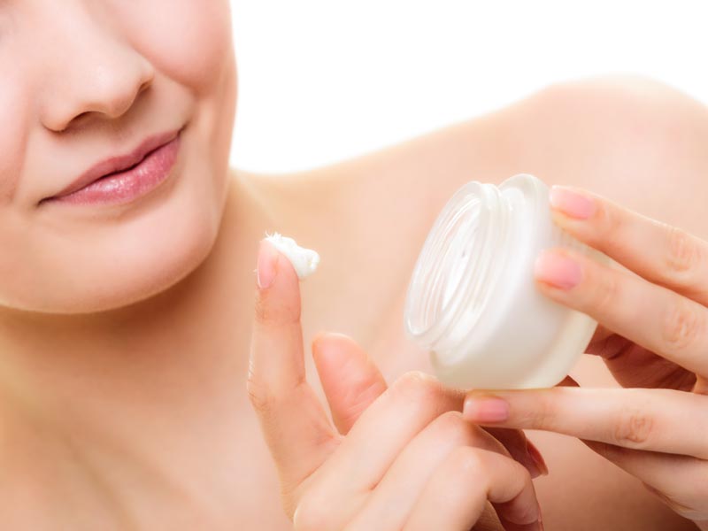 How to Choose Right Moisturizer For Your Skin