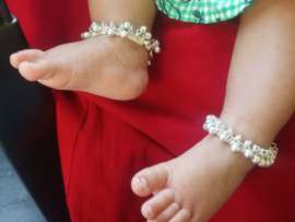 9 Beautiful Designs of Anklets for Babies – New Collection