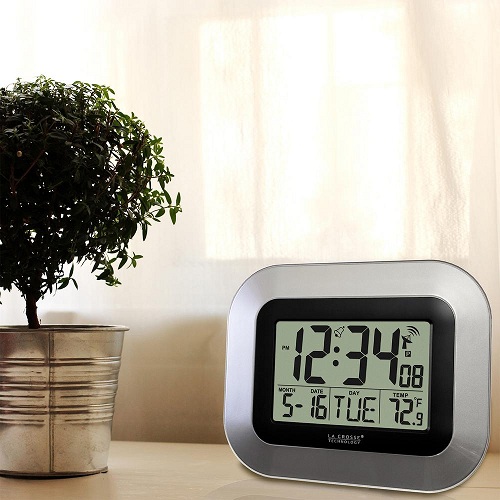 Atomic Digital Clock with Indoor Temperature