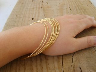 15 Latest Models of Designer Bangles for Special Occasions