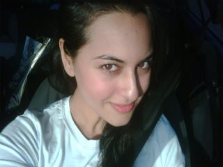 10 Best Images Of Sonakshi Sinha Without Makeup