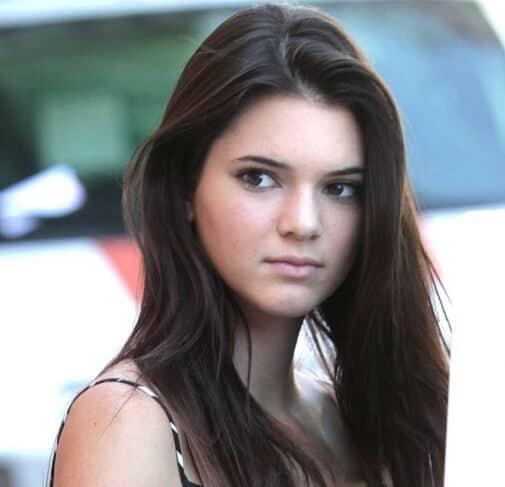 Kendall Jenner without Makeup 12