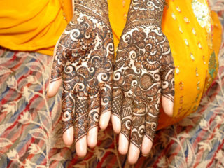 Top 10 Traditional Bengali Mehndi Designs for Weddings!
