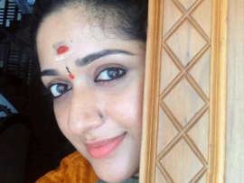 9 Pictures Of Kavya Madhavan With And Without Makeup!