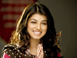 9 Best Pictures of Ayesha Takia Without Makeup