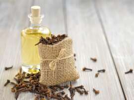 How to Use Clove Oil for Teeth?