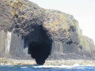 9 Famous Sea Caves Around The World with Pictures