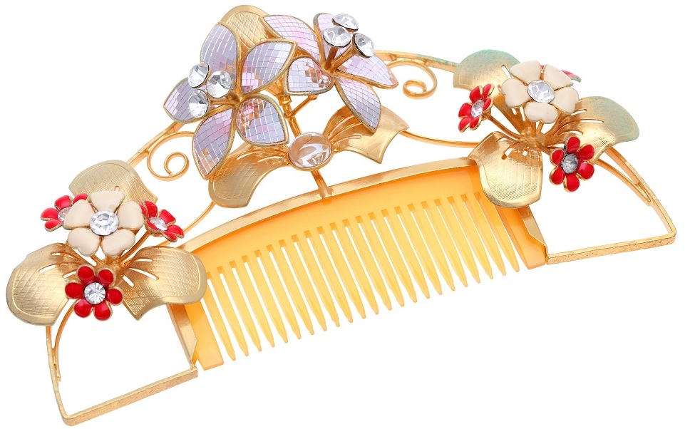 Beautiful,gold,comb,isolated,on,white,background