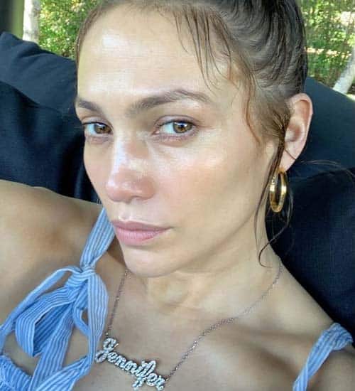 Jennifer Lopez without Makeup 14