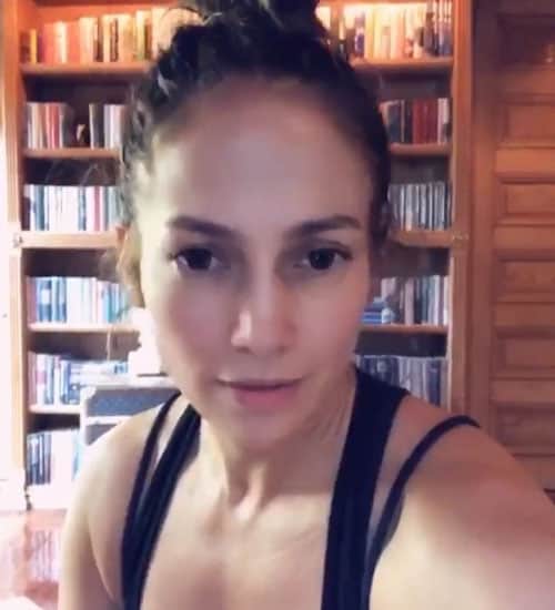 Jennifer Lopez without Makeup 15