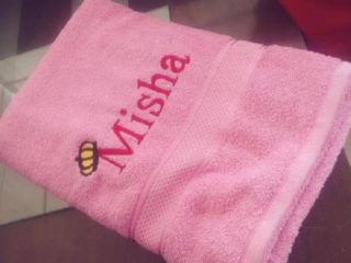 Best Personalised Towels – Our Top 9 With Pictures