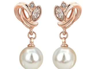 15 Different Pearl Jewellery Designs for Women in Fashion