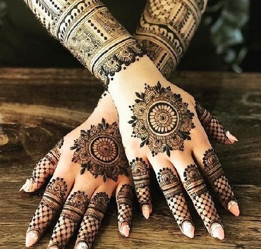 The mehndi is a traditional agency of getting decorated inward hands 50 Latest Mehndi Designs with Pictures to Try In 2019!