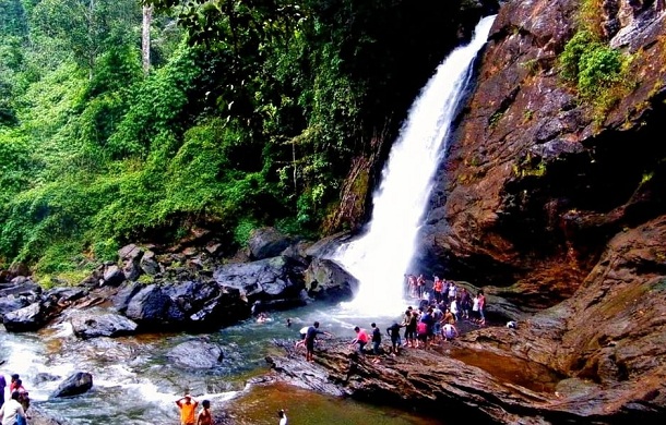 waterfalls in india4