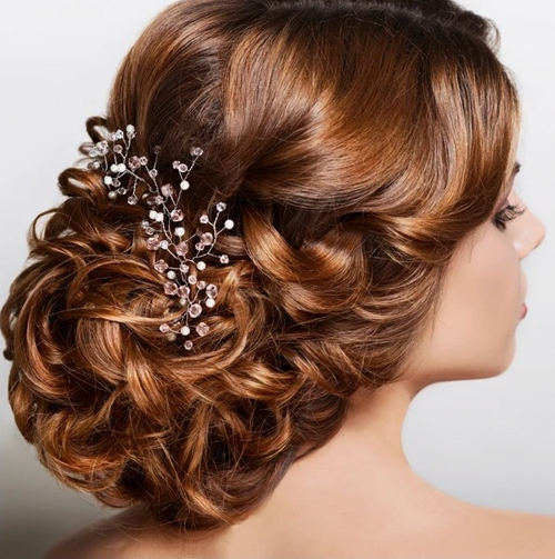 Bridal Hairstyle For Small Faces