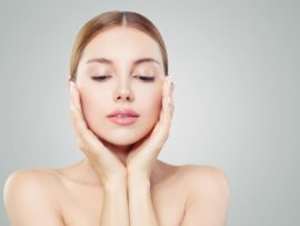 The Eight Best Ways to Naturally Lighten Your Skin!