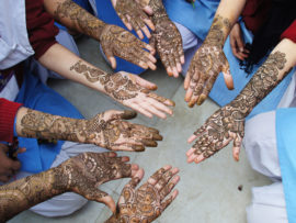 15 Trained and Professional Mehndi Artists in India