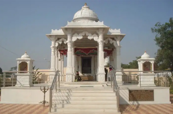 Shri Agam Mandir jain temple in surat