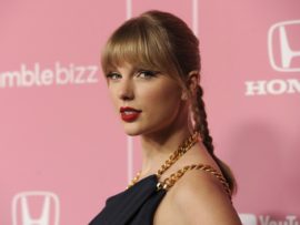 15 Gorgeous Taylor Swift Hairstyles Through the Years