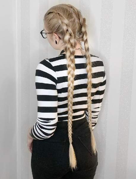 Twin Pigtail Plaits