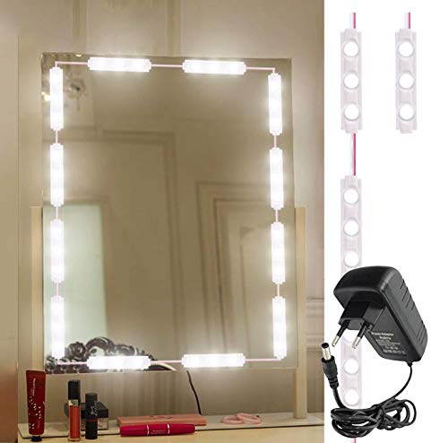 mirror with light bulbs
