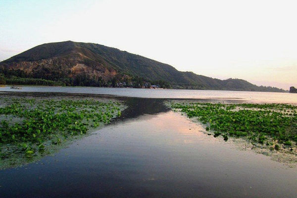 Famous Lakes in India