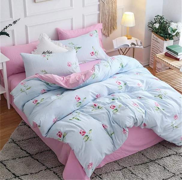 Queen Size Bedsheet with Comforter