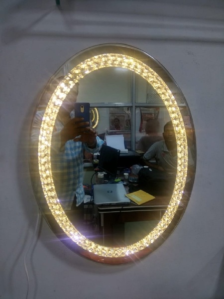 oval shape mirrors