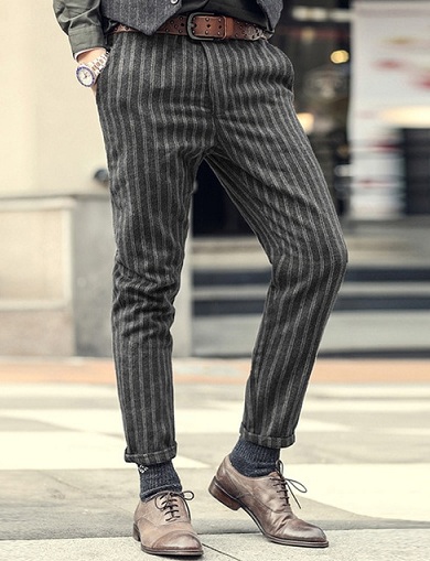 Fashion Trousers Pleated Trousers s.Oliver Pleated Trousers white-dark blue striped pattern business style 