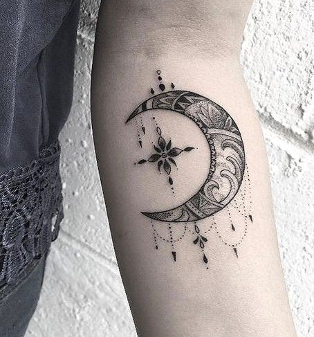 Best Moon Tattoo Designs & Ideas 1