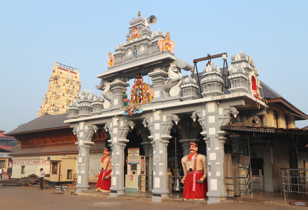 Shri Krishna Temple Udipi famous temples in karnataka
