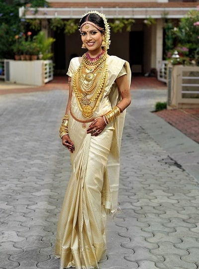 Things to consider when buying an Indian bridal saree! | Indian Wedding  Saree