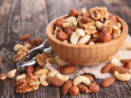 9 Best and Healthy Snacks for Weight Loss