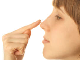 Pimples On Nose: Causes, Types and 6 Methods To Clear Them