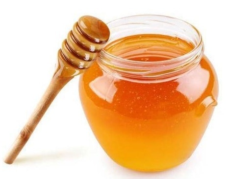 Honey to Treat Pimples On Lips