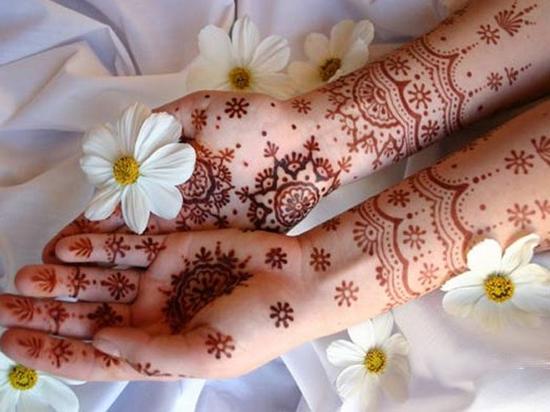 Round Mehndi Designs With Pictures