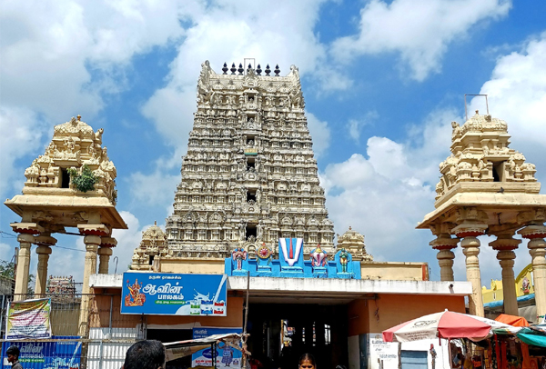 Sri Ulagalanda Perumal Temple In Kanchipuram, Tamil Nadu vishnu bhagwan ka mandir in india
