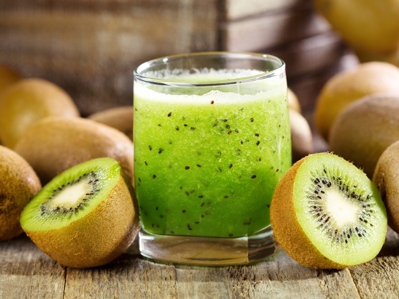 Best Kiwi Juice Benefits, Nutrition Facts & Side Effects