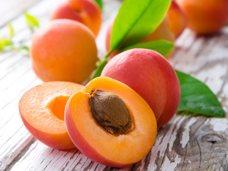 Apricot Benefits (khubani) For Skin, Hair & Health