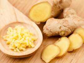 20 Proven Benefits of Ginger (Adrak) for Skin, Hair & Health